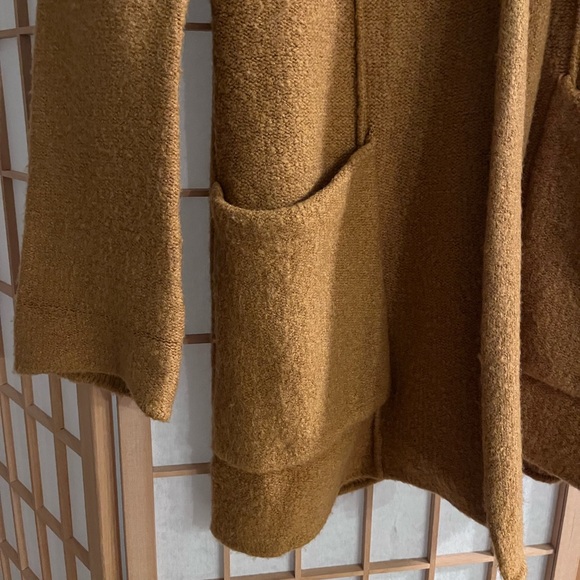 Gentlefawn Oversized Cardigan - Picture 4 of 6